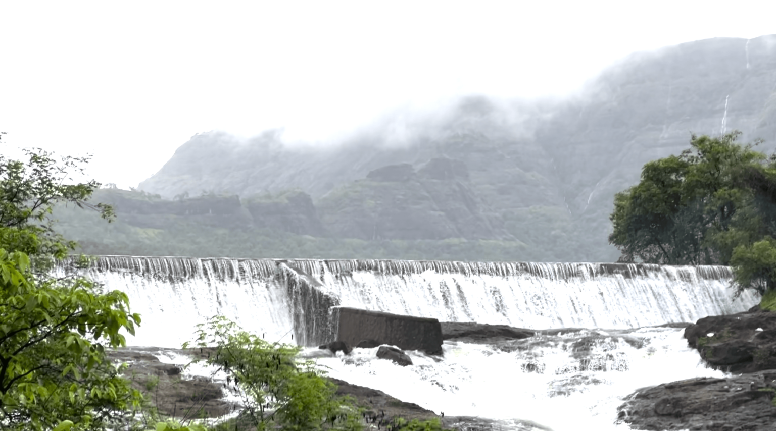 PUNE TO LONAVALA CAB SERVICE